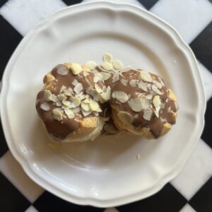 Badem Kıtırlı Profiterol